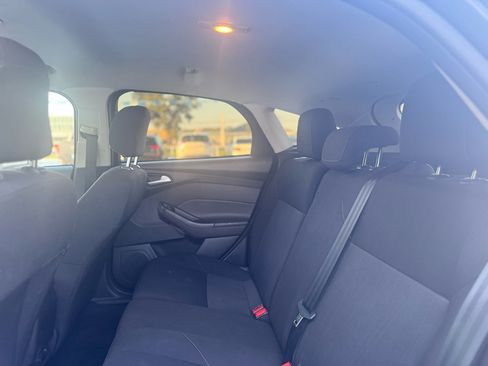 Used 2018 Ford Focus SE image 46