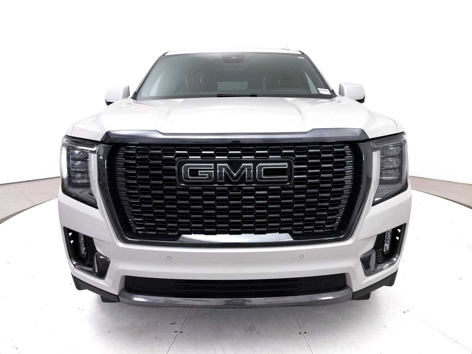 Used 2024 GMC Yukon Denali Ultimate AWD/4WD image 16