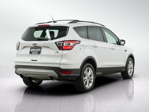 Used 2018 Ford Escape SE w/ Ford Safe & Smart Package AWD/4WD image 5