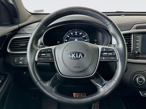 Used 2019 Kia Sorento SX image 18