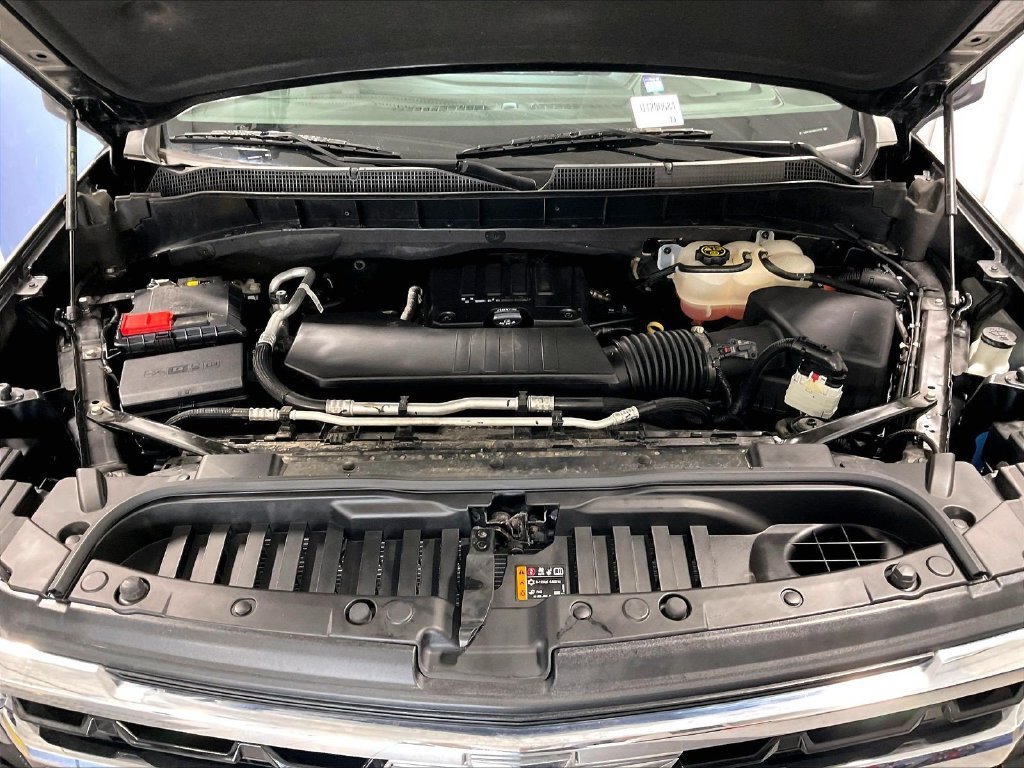 Used 2023 Chevrolet Silverado 1500 LT AWD/4WD image 29