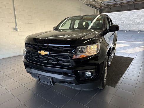 Used 2022 Chevrolet Colorado LT w/ LT Convenience Package image 3