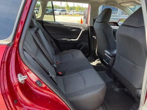 Used 2024 Toyota RAV4 XLE FWD image 39