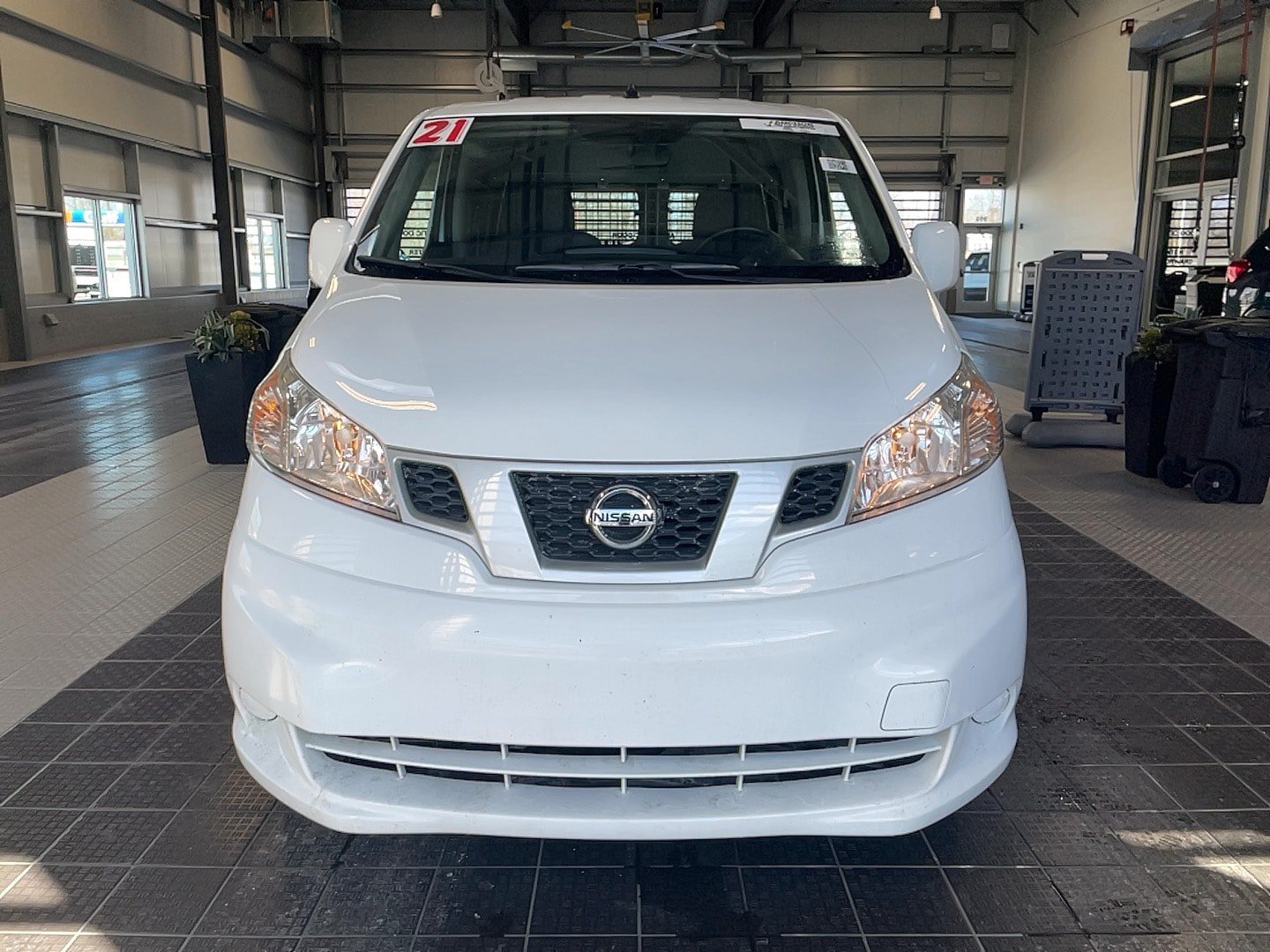 Used 2021 Nissan NV200 SV w/ Sliding Door Glass Package FWD image 2
