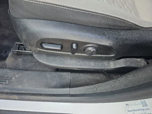 Used 2020 Chevrolet Equinox LS w/ LS Convenience Package FWD image 13