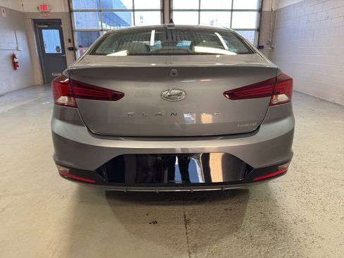 Used 2019 Hyundai Elantra Limited FWD image 5