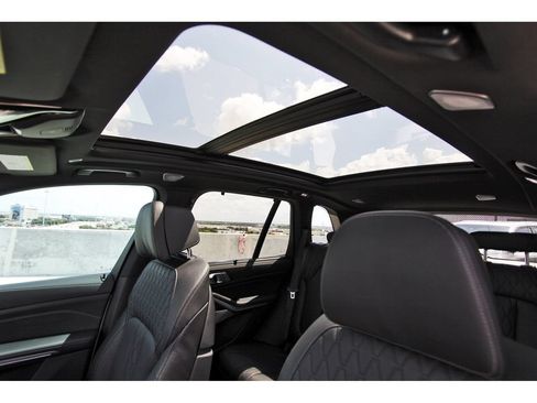 Used 2025 BMW X5 M60i AWD/4WD image 28