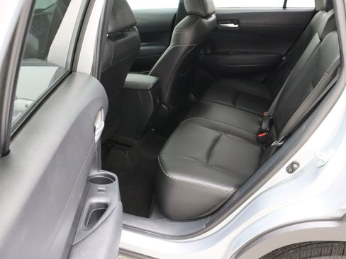 Used 2023 Toyota Corolla Cross XLE w/ Convenience Package FWD image 30