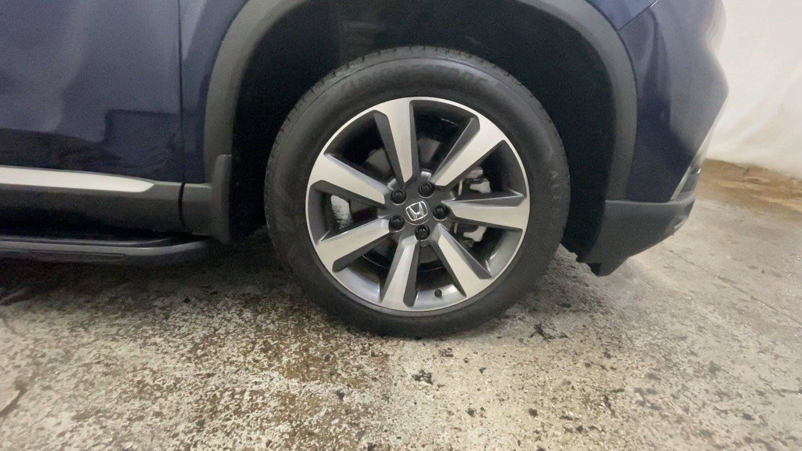 Used 2025 Honda Pilot Elite image 16