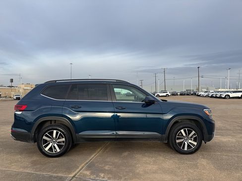 Used 2022 Volkswagen Atlas SE image 16