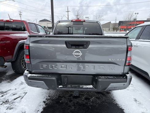 Used 2024 Nissan Frontier SV w/ SV Convenience Package image 6