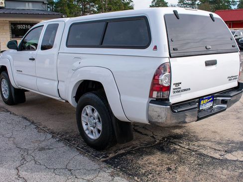 Used 2013 Toyota Tacoma PreRunner image 4