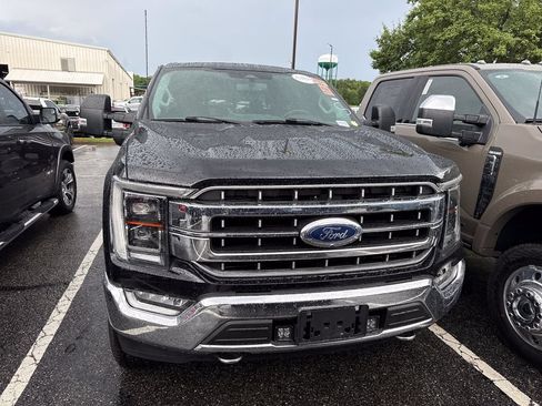 Used 2021 Ford F150 Lariat w/ Equipment Group 502A High AWD/4WD image 4