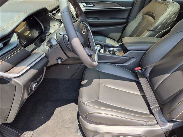 New 2026 Jeep Grand Cherokee Limited AWD/4WD image 4
