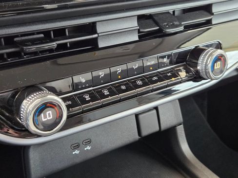 Used 2024 Honda Prologue Touring image 18