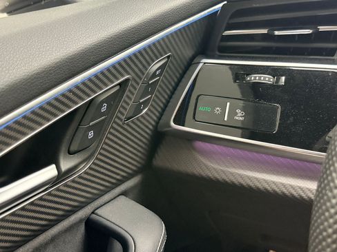 Certified 2025 Audi SQ7 Premium Plus AWD/4WD image 31