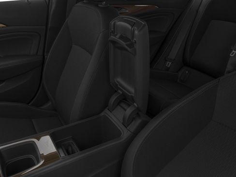 Used 2018 Buick Regal Preferred FWD image 9