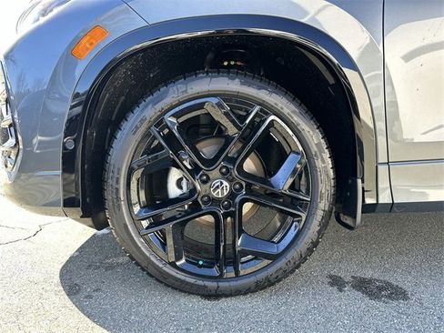 New 2026 Volkswagen Tiguan SE R-Line image 11