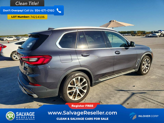 Used 2019 BMW X5 xDrive50i w/ Parking Assistance Package AWD/4WD image 4