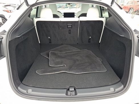 Used 2024 Tesla Model Y Performance image 27