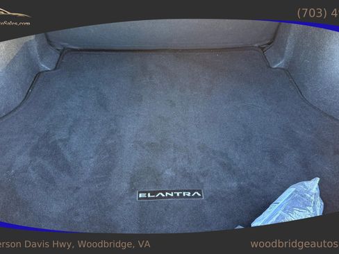 Used 2022 Hyundai Elantra SE w/ Cargo Package image 25