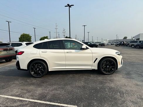 Used 2025 BMW X4 xDrive30i w/ Premium Package AWD/4WD image 8