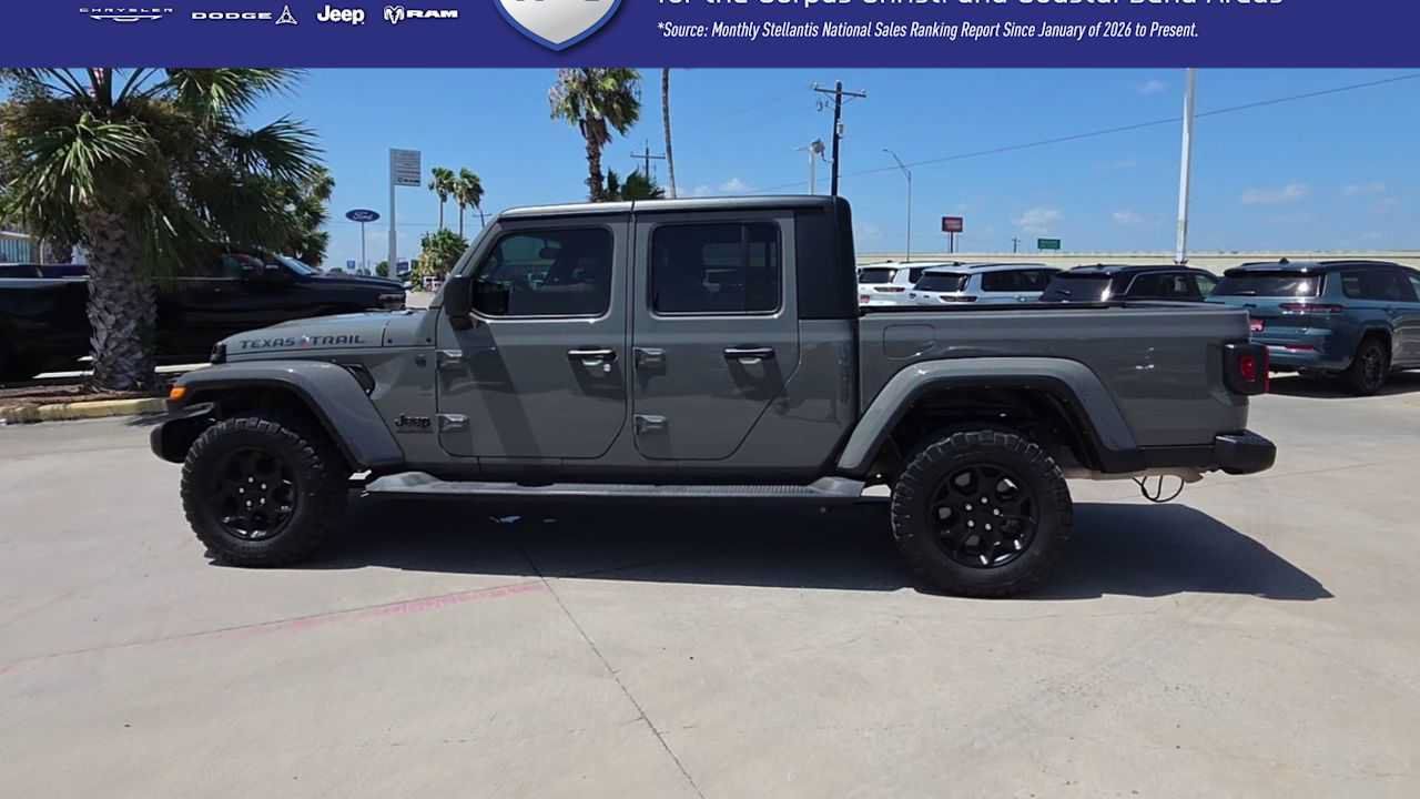 Certified 2023 Jeep Gladiator Overland AWD/4WD image 5
