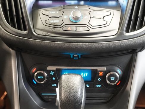Used 2013 Ford Escape SE FWD image 20