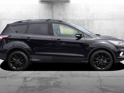 Used 2017 Ford Escape Titanium FWD image 5