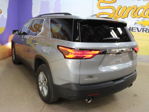 Used 2023 Chevrolet Traverse LT FWD image 6