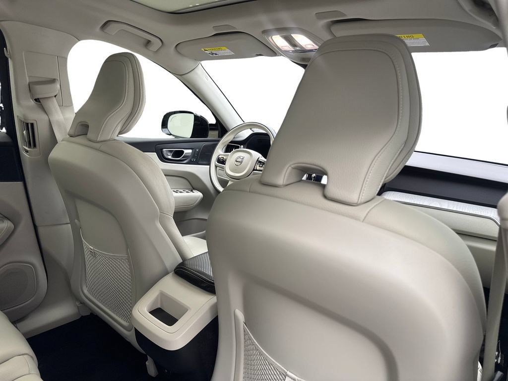 Used 2024 Volvo XC60 B5 Plus w/ Protection Package Premier AWD/4WD image 43