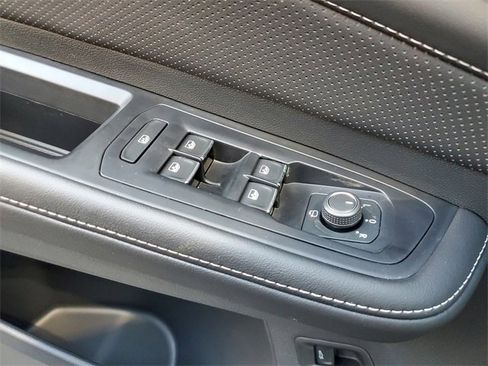 Certified 2025 Volkswagen Atlas Cross Sport SEL Premium R-Line image 31