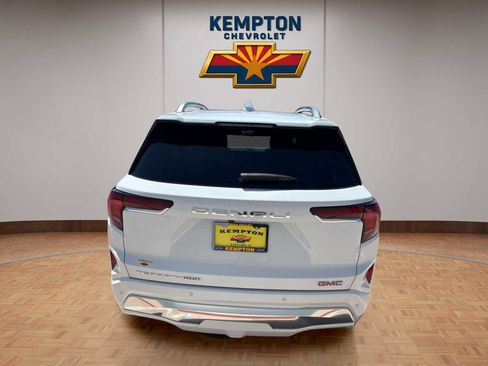 Used 2026 GMC Terrain Denali AWD/4WD image 5