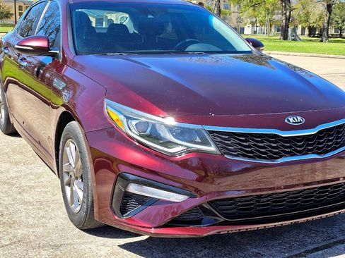 Used 2020 Kia Optima LX image 11
