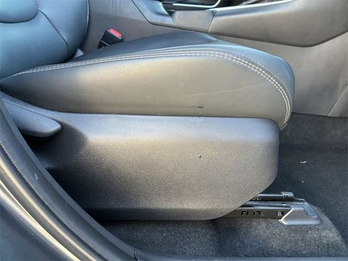 Used 2023 Toyota RAV4 XLE Premium image 36