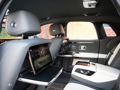 Certified 2021 Rolls-Royce Ghost AWD/4WD image 36