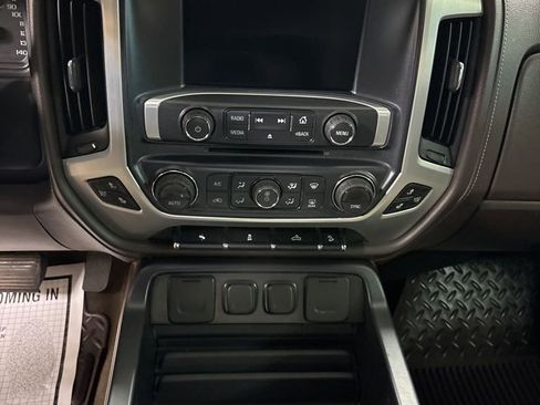 Used 2014 GMC Sierra 1500 SLT w/ SLT Crew Cab Value Package AWD/4WD image 13