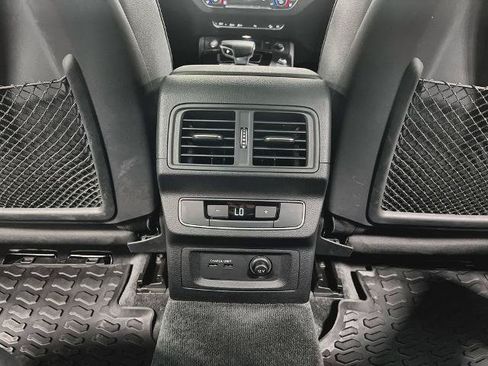 Used 2023 Audi Q5 2.0T Premium Plus w/ Premium Plus Package AWD/4WD image 22