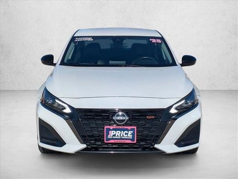 Used 2025 Nissan Altima 2.5 SR FWD image 2