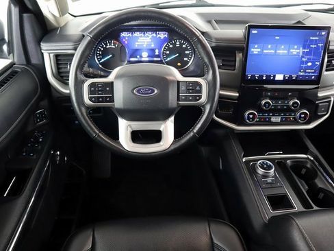 Used 2024 Ford Expedition XLT image 22