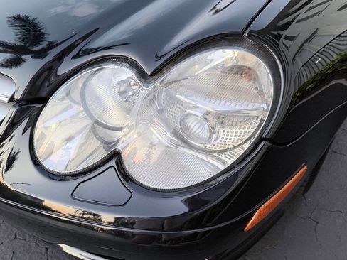 Used 2007 Mercedes-Benz SL 550 w/ Premium Pkg I image 27