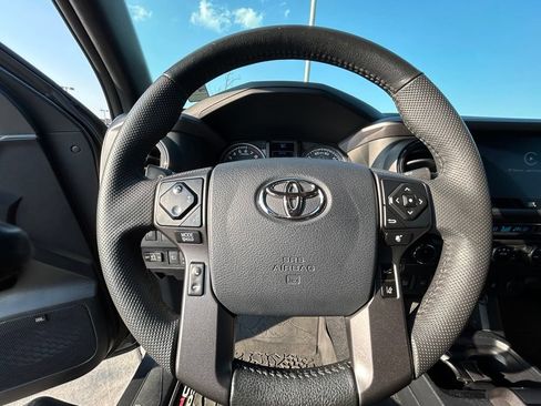 Used 2020 Toyota Tacoma TRD Pro AWD/4WD image 12