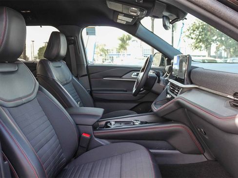 Certified 2025 Ford Explorer ST-Line w/ Premium Package image 22