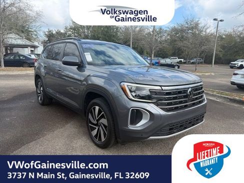 Used 2024 Volkswagen Atlas SE image 1