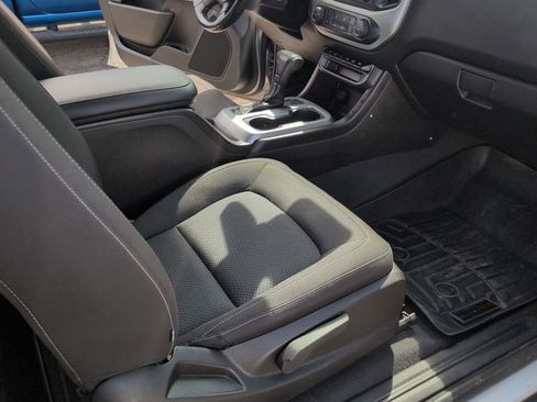 Used 2019 Chevrolet Colorado LT w/ LT Convenience Package AWD/4WD image 15