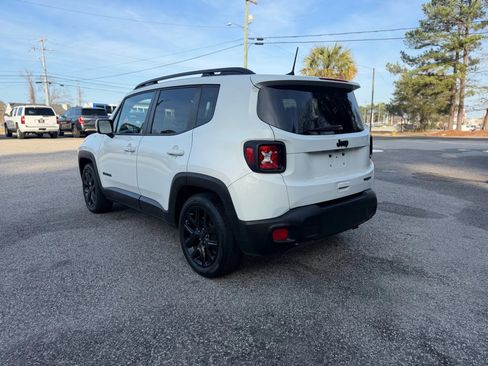 Used 2019 Jeep Renegade Altitude w/ Quick Order Package 2XM image 10
