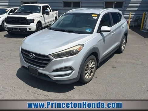 Used 2016 Hyundai Tucson SE w/ Option Group 02 AWD/4WD image 1