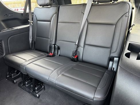 Certified 2023 Chevrolet Suburban High Country image 8