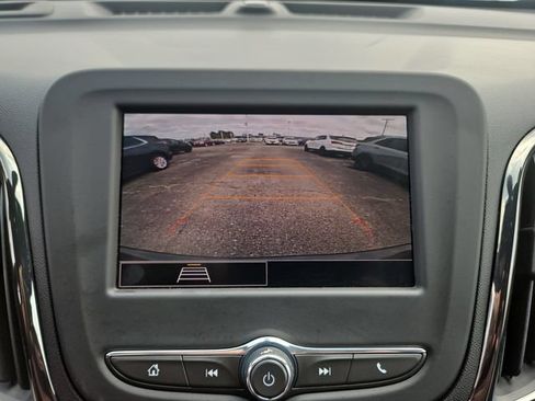 Used 2023 Chevrolet Equinox RS FWD image 20