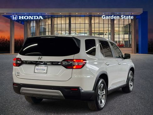 Used 2024 Honda Pilot EX-L image 4